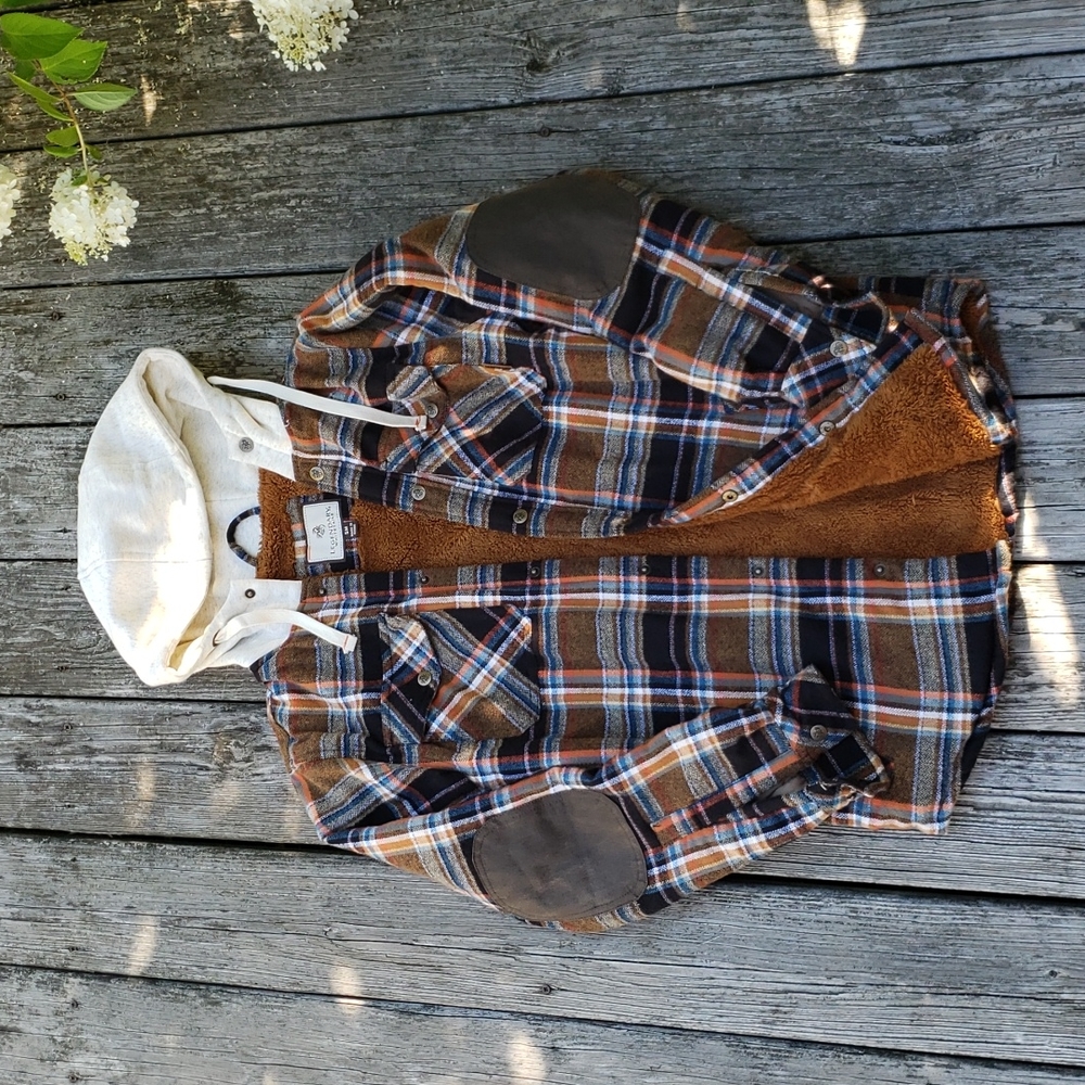 Legendary Whitetails Camp Night Berber lined hooded flannel, Small